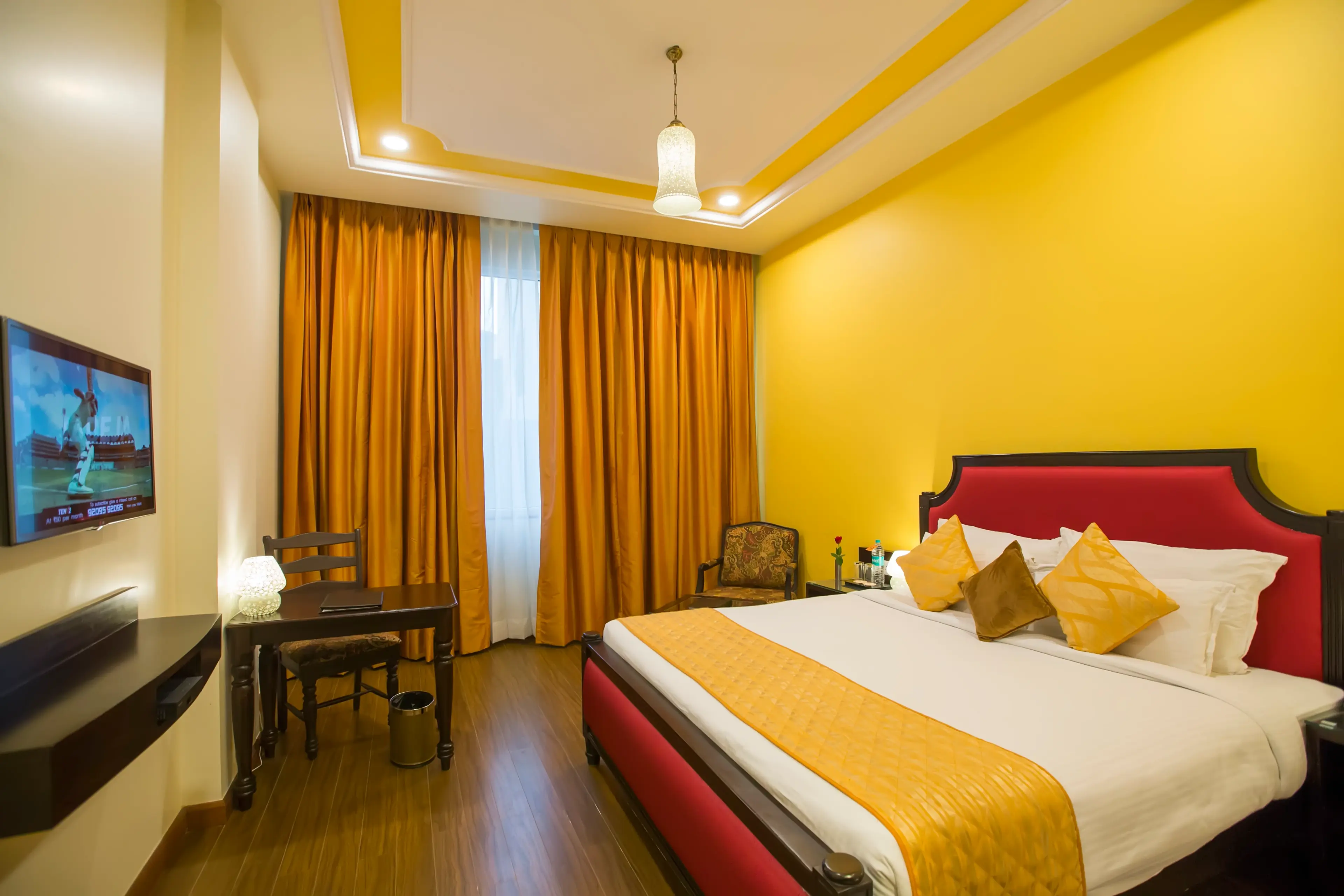 Hotel Kapish - Deluxe Double Room Image 4