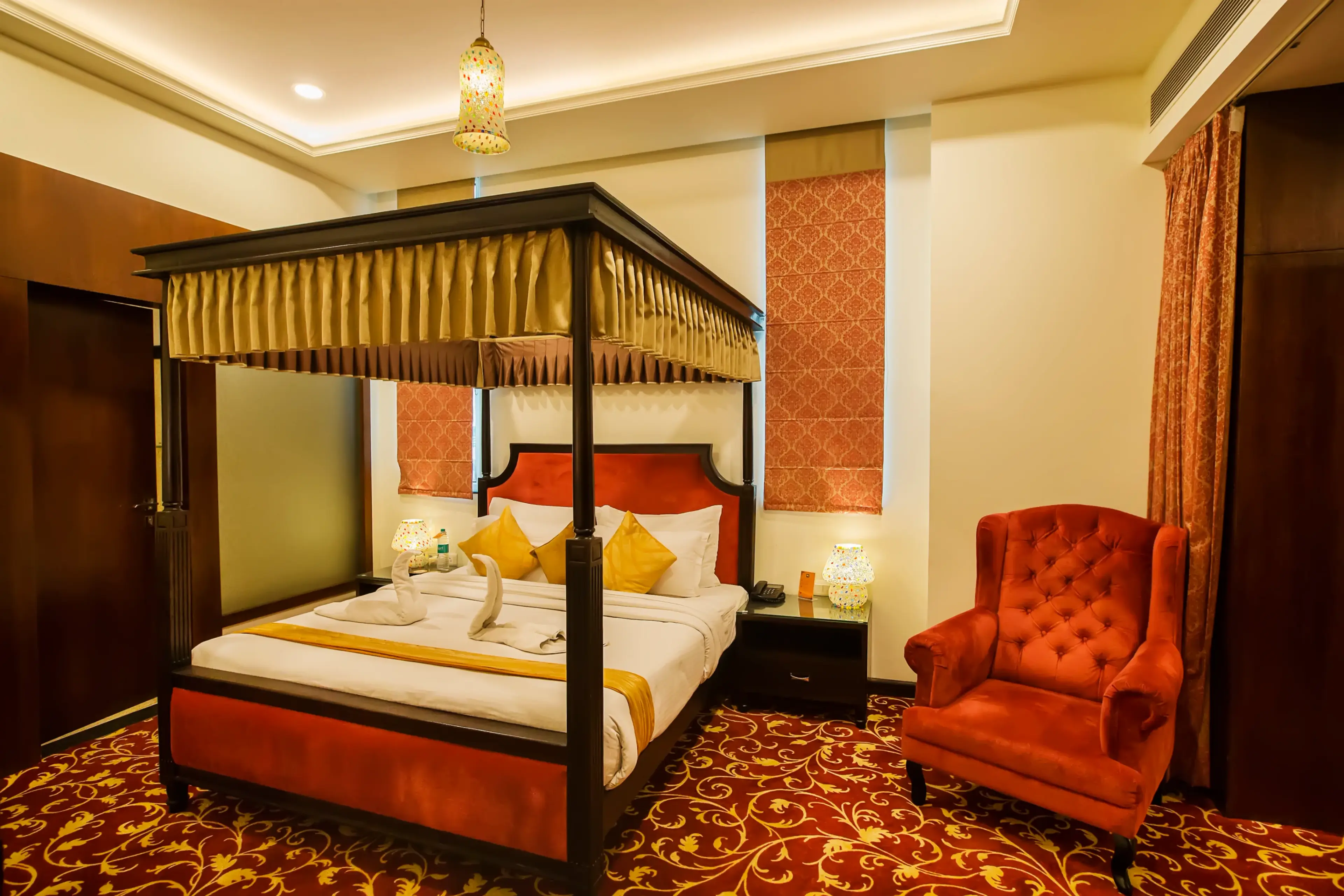 Hotel Kapish - Executive Suite Room Image 1