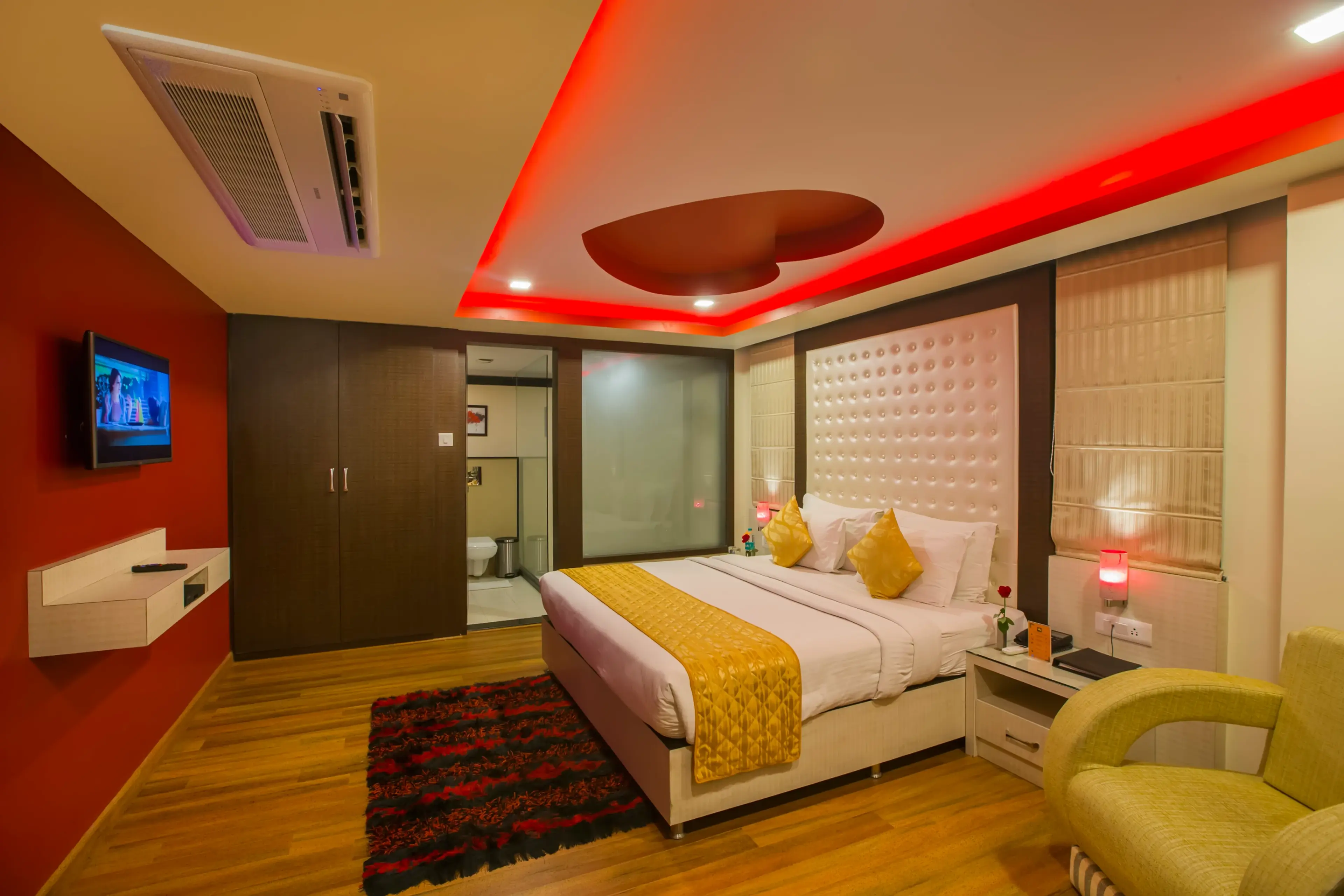 Hotel Kapish - Super Deluxe Room Image 3